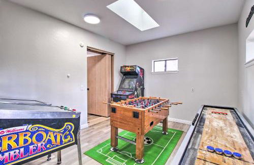 Family Cabin with Game Room! 32 Mi to Sunrise Resort - Foto 24