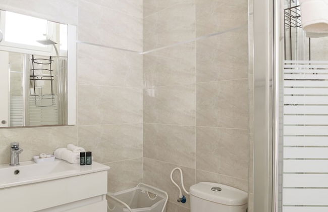 Bright and Fresh Family Home near Beach - Foto 27