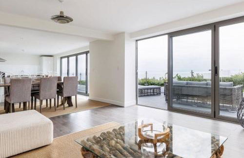 Cove Lodge - Photo 6