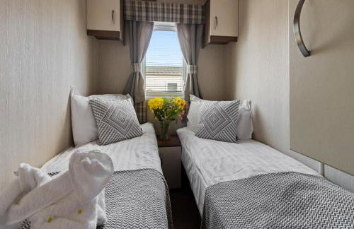 Retreat at the Lake - Fishing Lakes, Heated Outdoor Swimming Pool 500yrds on Sister Park , Pool Open April to September - Foto 34