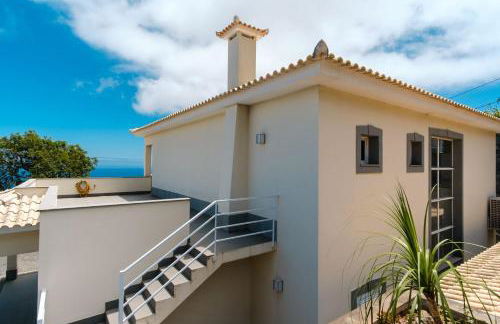 GuestReady - Spacious stay with sea views - Foto 38