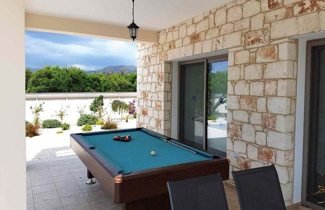 Stunning new Beach Front Villa,1st Line to the Beach, Large Pool, Wonderful Area - Foto 54