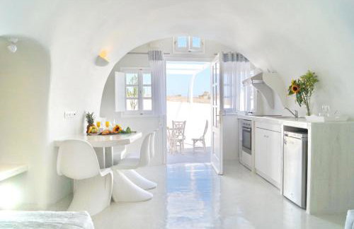 Fira-Cave-Sleeps 13-Parking-Pool-Pet Friendly - Photo 12