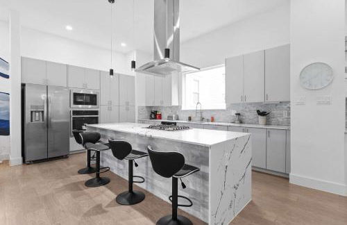 Spacious Houston 3Bed3 Bath Family Townhome - Photo 3