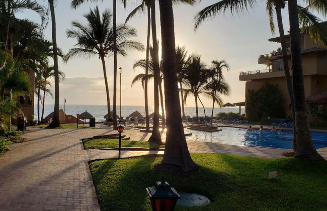 Villa Facing the Beach in a Large Terrace 7 Pools, Tennis Courts, Security - Foto 16