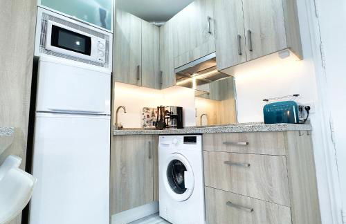 Skol 438 Super One-bedroom Apartment with Sea Views - Photo 15