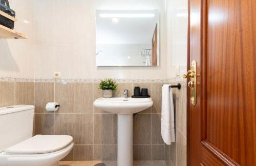 Las Olas - Coastal Escape with Charm & Comfort - Foto 25