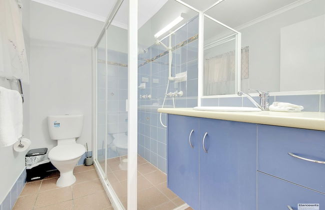 Driftwood On The Beach - Photo 31