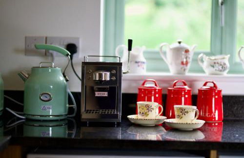 Tring Grange Cottage Sleeps 2 with Onsite Parking - Photo 12