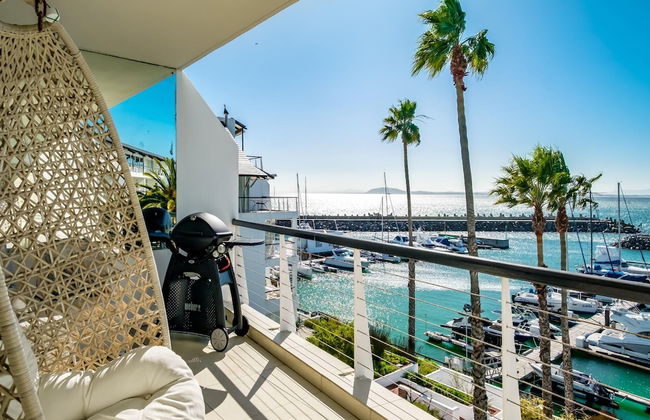 Aqua Views at the Waterclub in Cape Town - Photo 1