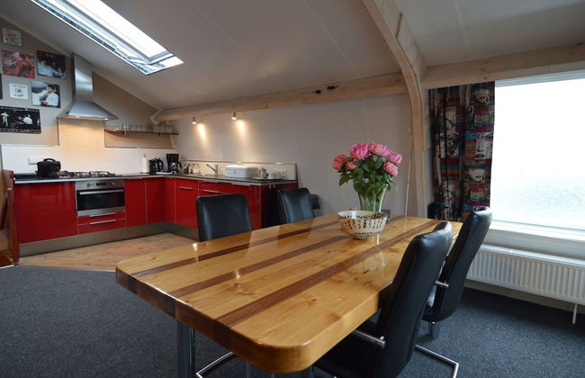 Home With Vinyls, Bikes and Waterways - Foto 8