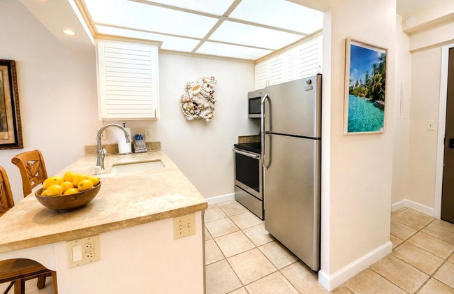 Whaler Ocean View Studio Sleeps 3 Steps to Beach Complimentary Car with 6 Nights WH1-1218 by KBM - Foto 105