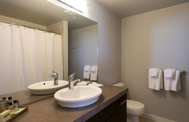 Icon 2 Apartments by Corporate Stays - Photo 29