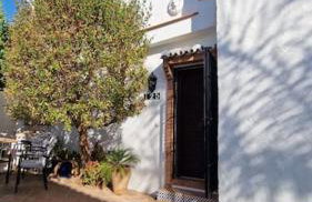 Ardhraubu Villa, Terra Cotta & Very Close to Sea - Foto 31