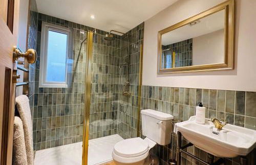 Windsor Coastal Retreat Whitley Bay Sleeps 9 - Foto 50