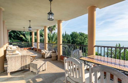 Villa Leandro, First Line Villa with amazing sea views and private access to the sea! - Photo 9