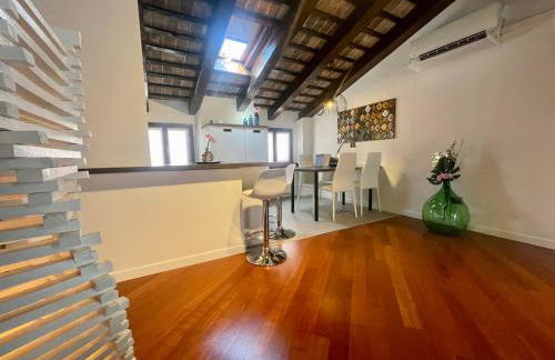 StaraGo Attic Suite - Elegante mansarda in centro storico - Foto 21