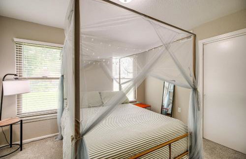 Spacious Yard Pet-Friendly Home in San Antonio! - Foto 13