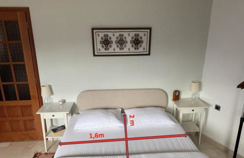 Το σπίτι της πλατείας - Photo 13