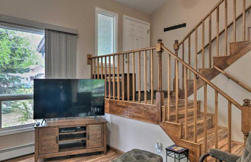 8 Mi to Dtwn Achorage! Home with Pet-Friendly Yard - Foto 5