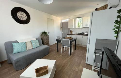 T2 30m2 CLIMATISE AVEC JARDIN PROCHE DE LA MER - Foto 3