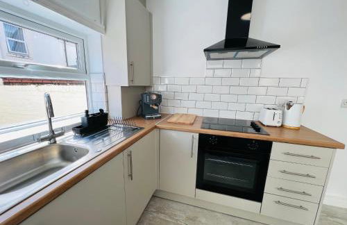 2025 Award Winner Liverpool Peach House - 4 Bedrooms - Foto 62