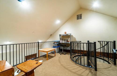 8 Bedroom Deer Valley Masterpiece with endless views. Theater hot tub game room ski-inout - Photo 34