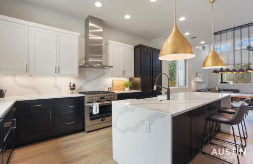 Luxurious Modernism with Private Hot Tub and Garage - Foto 4