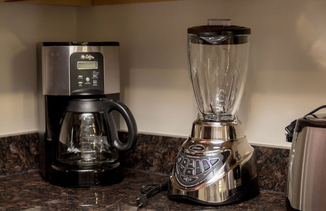 2br Logan Circle Furnished Apartment 2 Bedroom Apts by RedAwning - Photo 21