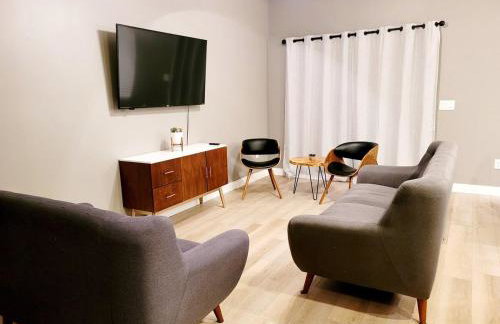 Cedar Getaway - Hot Tub, Private Sauna, Pool-Pong! - Foto 6