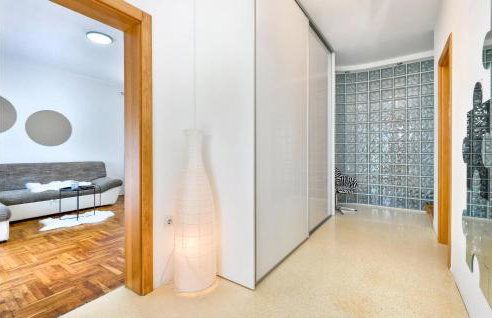 Gorgeous Home In Krizevci - Photo 25