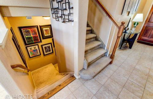 *H* 5BR Home Getaway w/HOT TUB ** - Foto 18