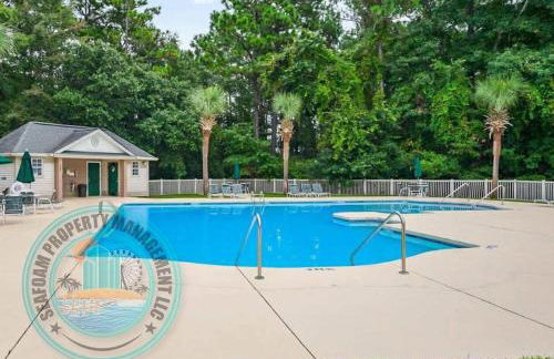 2Br 2Ba Condo on Golf Course - Foto 20