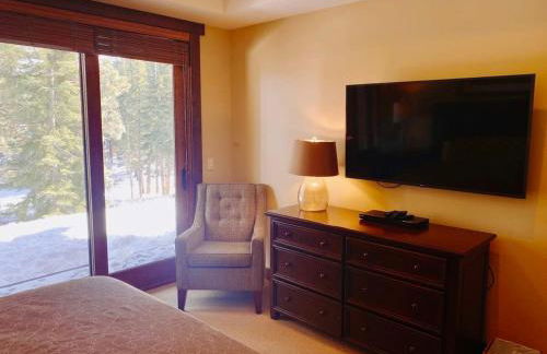 Luxury Northstar Home| hot tub| walk to ski lifts - Foto 18