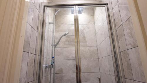 Evergreen Apartments- Flat 1, London - Foto 5, Shower