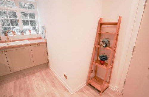 Tranquil Cottage & Garden by Esher Train Station - Foto 20