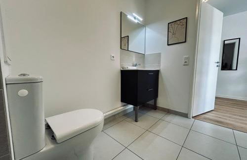 Bleuets studio cosy neuf terrasse proche centre - Foto 7