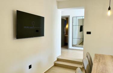 LUX Apartments - Photo 7