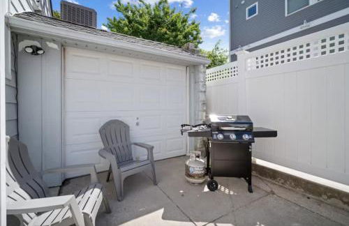 Salt Life Retreat Unit A-2BR/2BA, Heart of Margate - Foto 26