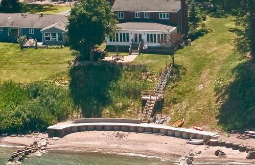 Lakefront Home in Madison - Private Beach - Photo 7