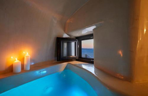 Blue Art Caves - Photo 18