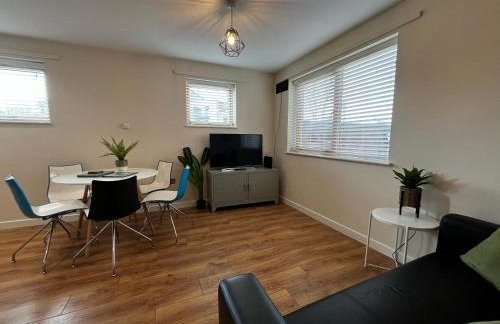 Three Bedroom Townhouse with Parking - Foto 15