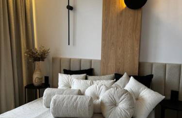 Family & Business Apartments PREMIUM No1 - 1 Bedroom with Private Jacuzzi, Balcony, Parking - Photo 11