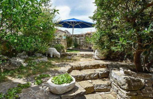 Holiday House near Split with heated pool - Photo 46