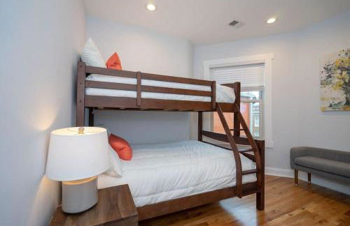 Modern 4BR Columbia Heights Gem Walk 2 Metro & Shops - Foto 28