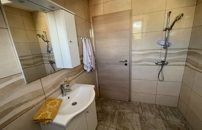 Jenny - 300m to the Beach - A1 - Photo 9