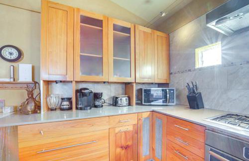 Mtn-View Home with Fenced Backyard in Rimrock! - Foto 12