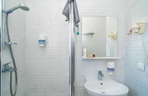 Apartments Villa Lukas - ''No 11'' Gallery Studio Apartment with Balcony and Sea View - Foto 16