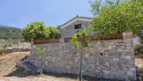 Cheerful 3 bedroom cottage with indoor fireplace - Foto 2