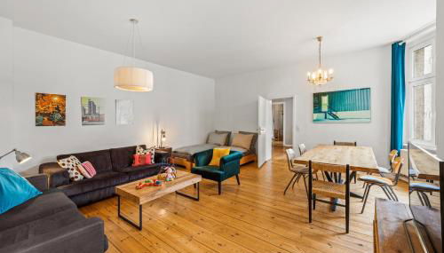 TheWilhelmshavener Group Apartment, group & family friendly, 100m2, 2BR, 1 living room, huge table, ideal for 4 - 6 Guests - Foto 3